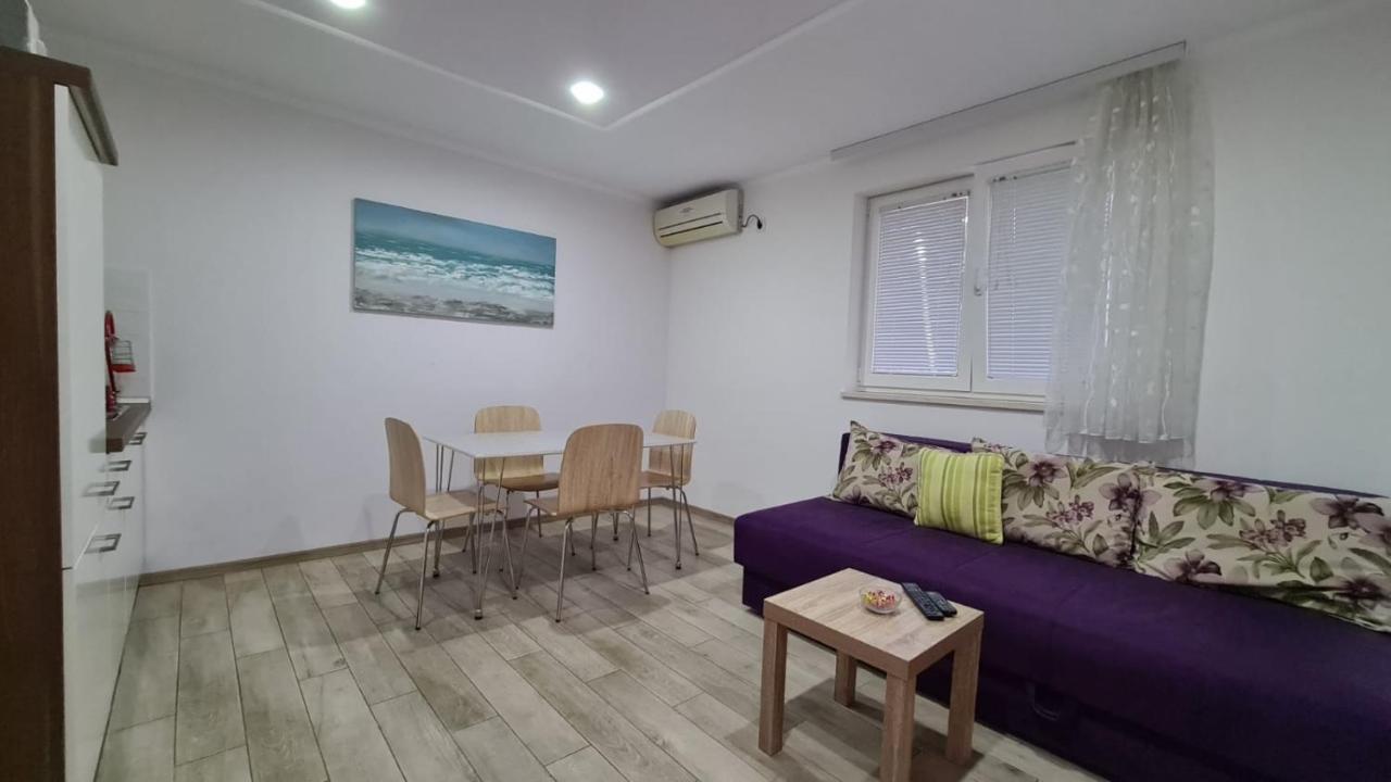 Apartments Pavlinovic Kaštela Εξωτερικό φωτογραφία